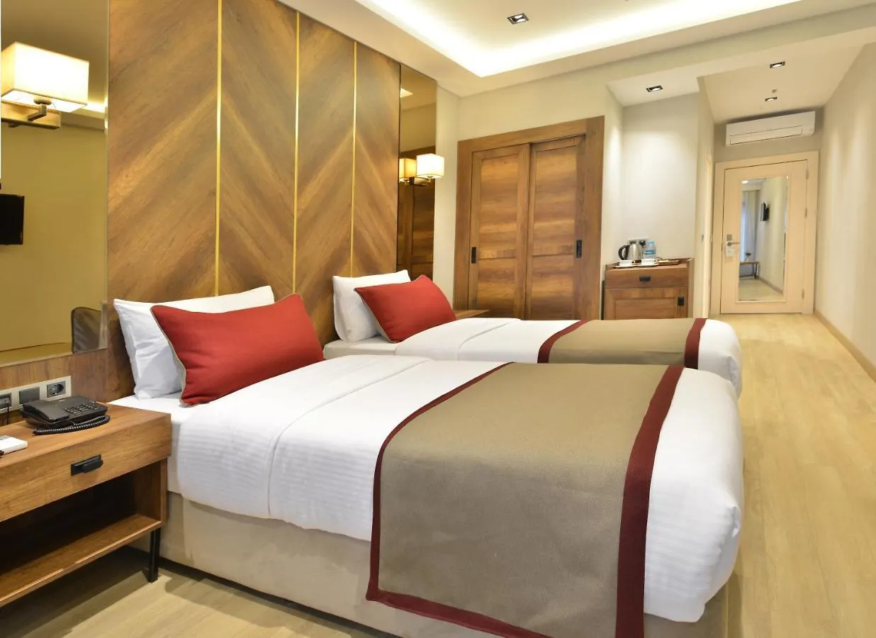 Celine Hotel Taxim Istanboel