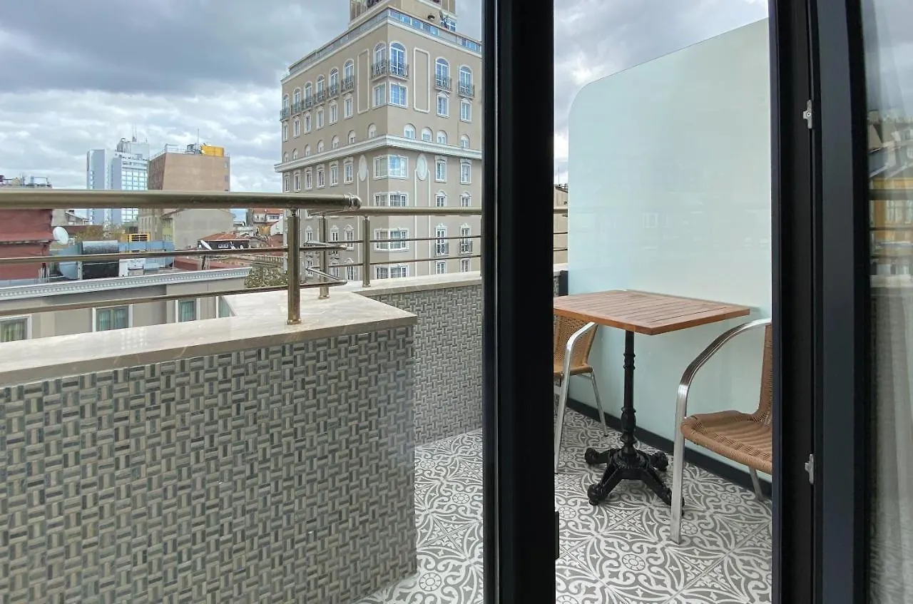 Celine Hotel Taxim Istanboel