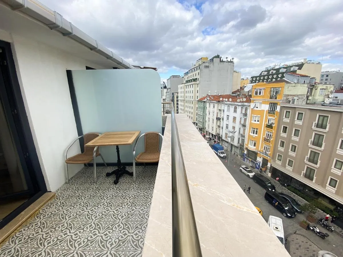 Celine Hotel Taxim Istanboel